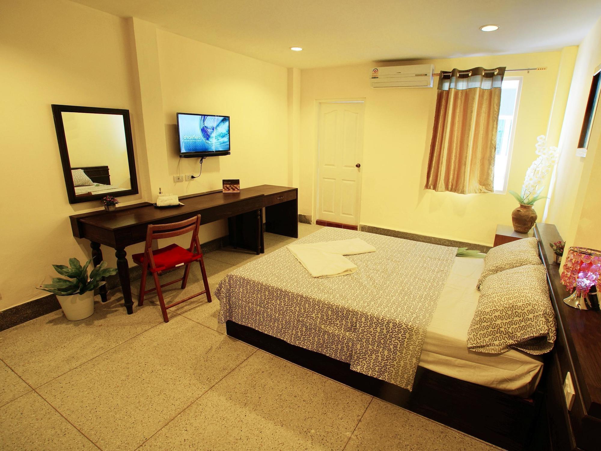 Sri Krungthep Hotel Бангкок Экстерьер фото